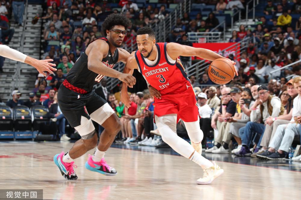 还彰显了自 还彰显了自