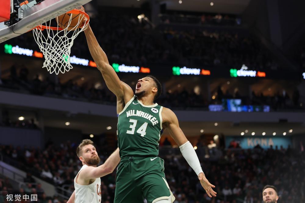 成为球场上 成为球场上